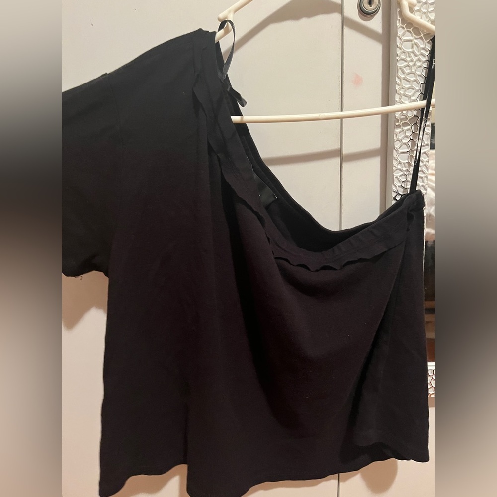 Lulus asymmetrical one sleeve black top